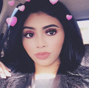 Meet your Posher, Crystal